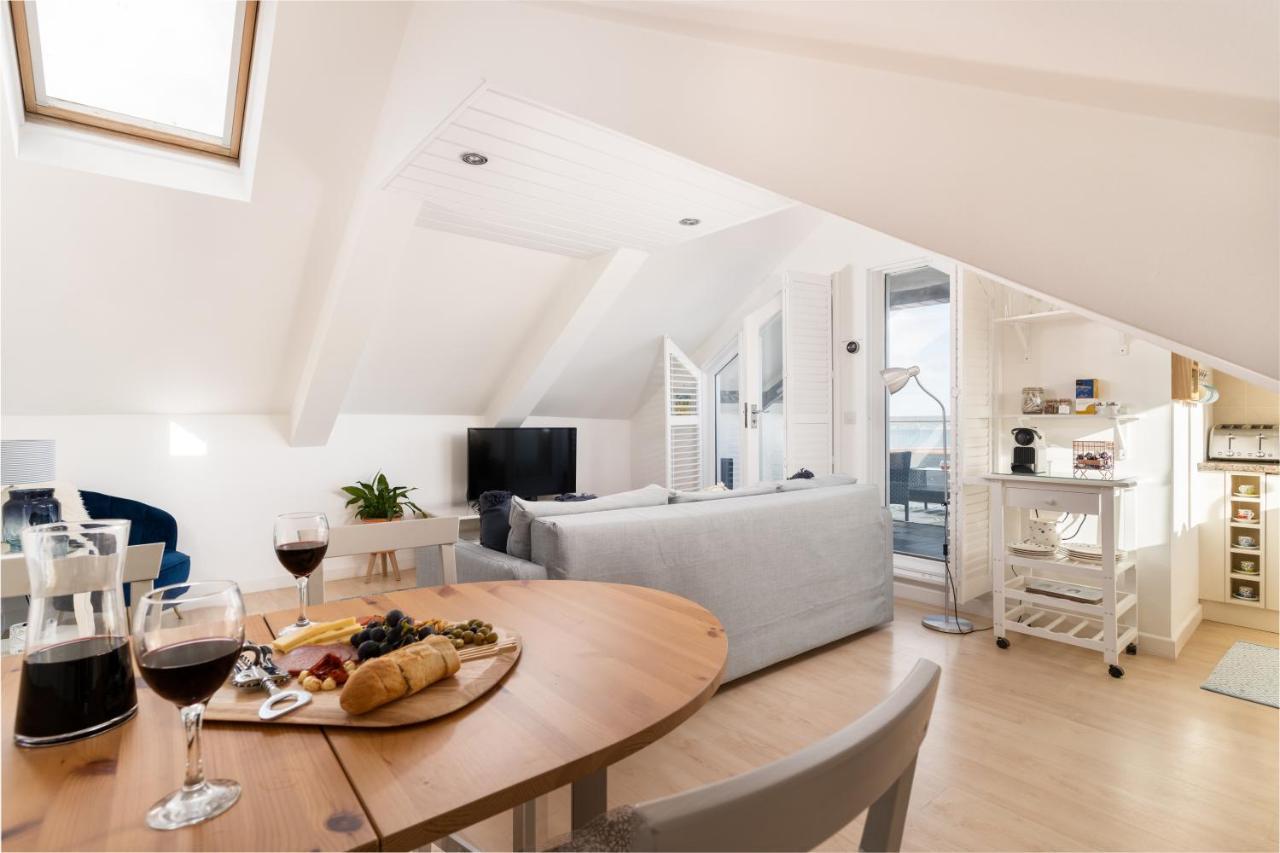 Stunning Views Over Mounts Bay With Balcony ペンザンス エクステリア 写真