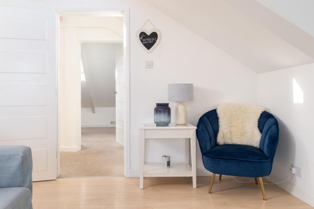 Stunning Views Over Mounts Bay With Balcony ペンザンス エクステリア 写真
